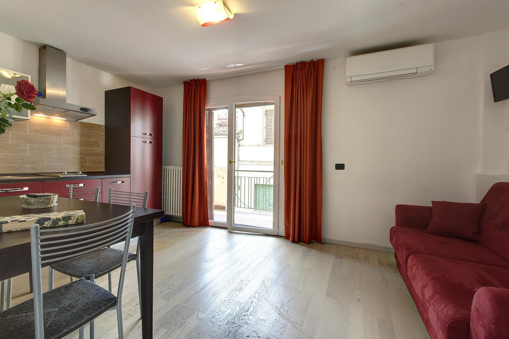 Casa Per Vacanze Liberta ฟลอเรนซ์ ภายนอก รูปภาพ