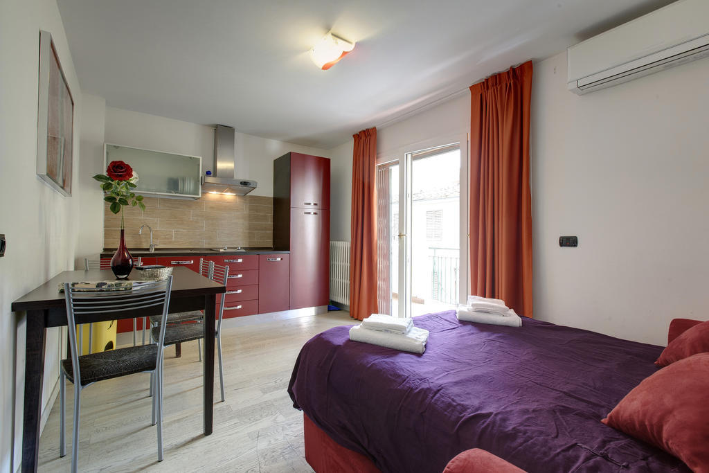 Casa Per Vacanze Liberta ฟลอเรนซ์ ภายนอก รูปภาพ
